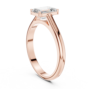 Bague de fiançailles solitaire personnalisée en émeraude taillée |   Bague en moissanite taille émeraude 7x5mm |   Bague de promesse minimaliste à quatre griffes - Product Image 4