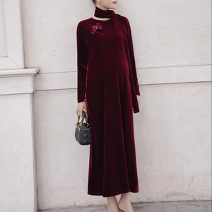 Vestido Midi de Terciopelo Sólido, Holgado, Recto, Elegante, con Cuello Redondo, de Manga Larga, Formal e Informal, Hecho en Vietnam, ODM OEM - Product Image 1