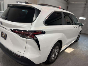 Toyota Sienna XLE 2025 Usada en Buen Estado, Híbrida, 7 Pasajeros, Tracción Delantera, Automática, Asientos de Cuero, Encendido Remoto, Bluetooth, Tercera Fila de Asientos - Product Image 5
