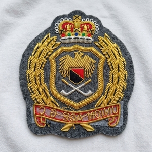 Parche Bordado Personalizado Union Ace G C con Corona Dorada, Aplique Cosido para Uniformes, Chaquetas, Gorras y Prendas - Product Image 6