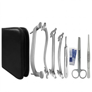 Juego de 17 Instrumentos Veterinarios para Retracción de Oídos, Instrumentos Quirúrgicos de Acero Inoxidable Alemán, Reutilizables y Autoclavables, Pacho - Product Image 1