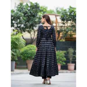 Robes de soirée-Robe de soirée Anarkali avec broderie séquentielle - Product Image 5