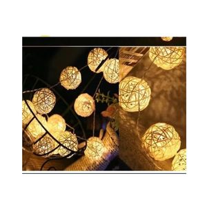 Structure lumineuse en rotin fabriquée au Vietnam pour décorations de Noël, boules de rotin blanches et multicolores, taille personnalisable de 3 à 20 cm - Product Image 1