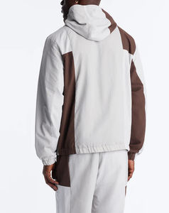 Chaqueta Deportiva Retro de Nailon con Cierre y Logotipo Bordado Personalizado, Chaqueta Cortavientos para Hombre - Product Image 3