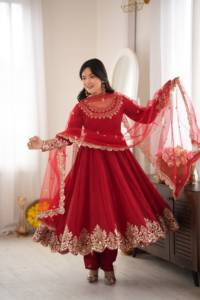 Robe Anarkali en cachemire pour femmes - Tenue de soirée extensible et infroissable - Product Image 4