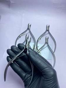 เครื่องมือตัดหนังกำพร้าและเล็บสแตนเลสอย่างดี แบบขายส่ง OEM รับทำโลโก้ ปลายแหลมคม ใบมีดตรง สำหรับเล็บหนา - Product Image 3