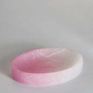 Porte-savon artisanal en résine, forme irrégulière, motif marbré noir, décoration d'intérieur, objet artisanal, support pour savon - Product Image 4