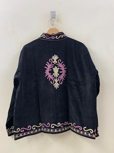 Elegante Chaqueta Negra de Algodón Bordada con Estampado Floral, Cuello Mao, Manga Larga, para Otoño, para Adultos - Product Image 2