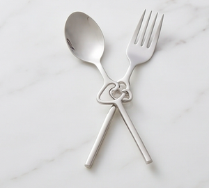 Ensemble cuillère et fourchette à manche en forme de cœur, couverts en métal au design minimaliste, compatibles lave-vaisselle, finition argentée, pour occasions de mariage - Product Image 1
