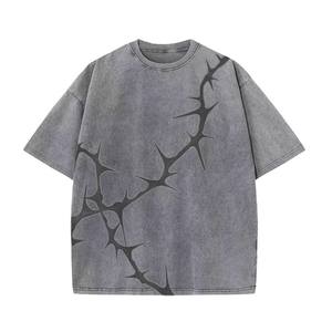 Camiseta Oversize de Algodón Gris con Estampado de Espinas Negras, Cuello Redondo, Manga Corta, Estilo Casual para Hombre - Product Image 4
