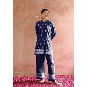 CONJUNTO DE TRABAJO DE BORDADO DE RAYON DE DISEÑADOR AZUL MARINO DE LA CO-ORD - Product Image 1