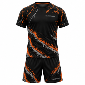 Dernier service OEM de vêtements de sport : Maillot et short de football en polyester à sublimation intégrale, anti-UV, respirant, séchage rapide, unisexe - Product Image 4