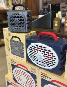 Enceinte portable étanche avec poignée de transport, système audio stéréo Bluetooth, boombox pour fêtes en extérieur - Product Image 1