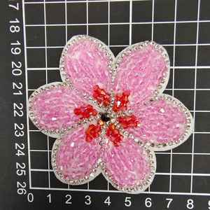 Breloque de sac moderne et tendance avec perles de rocaille et broderie artistique, breloque de sac brodée personnalisée avec perles multicolores - Product Image 5