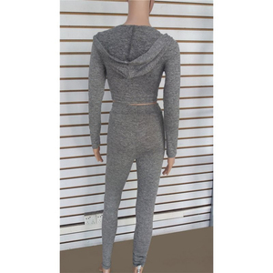 Ensemble survêtement décontracté pour femme, style safari, imprimé, avec haut court gris à manches longues, col à capuche et cordon de serrage, et leggings taille haute, pour l'hiver - Product Image 2