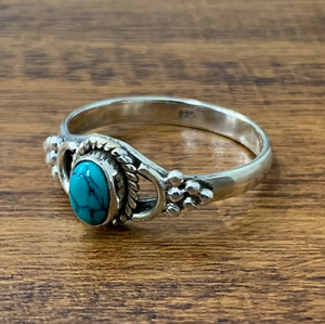 Anillo Boho de Plata de Ley 925 con Turquesa Hecho a Mano en Jaipur (2.7 Gramos), Joyería de Lujo - Product Image 2