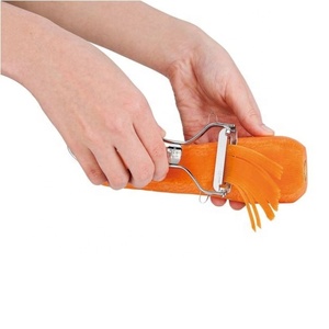 Pelador súper afilado de calidad superior, pelador de verduras en forma de Y, pelador de guarnición rápido de grado profesional - Product Image 2