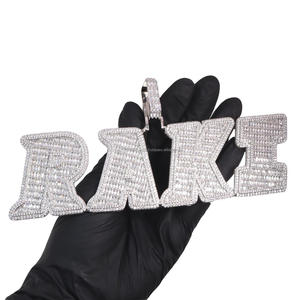 Colgante de Letra del Alfabeto RAKI con Diamantes Cultivados en Laboratorio, con Detalles Brillantes, Joyería Personalizada para Hombre - Product Image 3