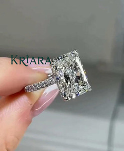 Anillo de Compromiso de Diamante con Corte Esmeralda para Mujer, Platino, Diamante Cultivado en Laboratorio, Estilo Clásico - Product Image 2