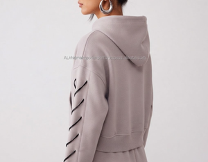 Camiseta Corta para Mujer, Corte Holgado, Ligera, de Jersey, con Bordado de Marca, Hecha a Medida, Ropa al por Mayor de Fábrica - Product Image 2
