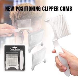 Peine Profesional Desmontable Blanco con Dientes Desvanecidos y Mango Largo para Cortar el Cabello, Ideal para Barberos, Estilistas y Peluqueros - Product Image 4