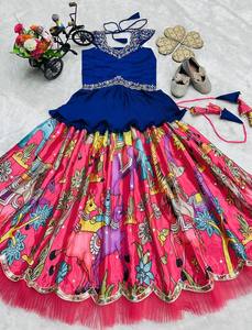 Robe de créateur pour bébé fille avec broderies riches et jupe évasée – Robe de fête d'anniversaire pour enfants - Product Image 4
