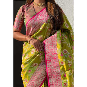 Sari de Seda Suave Banarasi Verde Mehandi con Contraste Jaal y Tejido Zari, Pañuelo Premium Elite Weaves 0.65g - Product Image 4