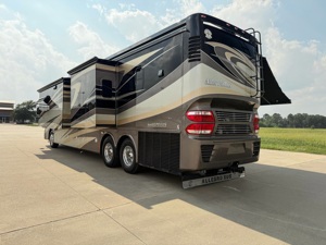 Factory Direct Class A Motorhome RV Luxury Camper for Wholesale Export Luxury Mobile Home RV Camper <b>Coach</b> with Modern Interior - Product Image 5