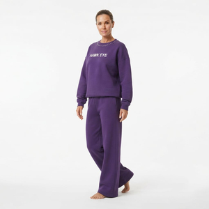 Ensemble de survêtement deux pièces pour femme de haute qualité avec sweat-shirt à col rond à manches longues orné de strass et pantalon large, broderie personnalisée - Product Image 4