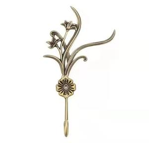 Ganchos de metal resistentes para colgar toallas y abrigos en el baño, estante de almacenamiento de pared para el hogar - Product Image 5