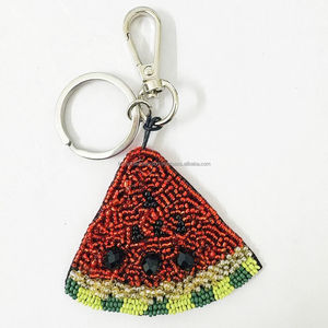 Elegante llavero de cisne con cuentas de semillas, monedero de pájaro con cuentas blancas, llavero de Animal hecho a mano para amantes de la naturaleza y los pájaros - Product Image 2