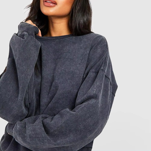 Sudadera Oversize de Felpa con Lavado Ácido de Alta Calidad para Mujer, Cuello Redondo Liso Personalizado con Hombros Caídos para Invierno - Product Image 4