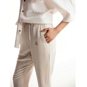 Pantalones de Pierna Recta Color Crema para Mujer, Cintura Media, Cierre de Botones, Corte Regular, Largos, de Algodón, Estilo Minimalista de Verano, Logotipo en la Pierna Derecha - Product Image 5