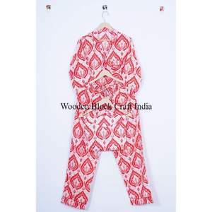 ชุดนอนผ้าฝ้ายทำมือสไตล์อินเดียสำหรับผู้หญิง ลายพิมพ์อิคัต ระบายอากาศได้ดี นุ่ม แห้งเร็ว สวมใส่สบาย ชุดนอนขายาวสำหรับฤดูร้อน - Product Image 5