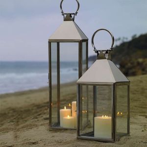 Farol de metal con acabado rústico antiguo para uso en interiores y exteriores, decoración festiva, iluminación ambiental romántica, diseño de portavelas. - Product Image 1