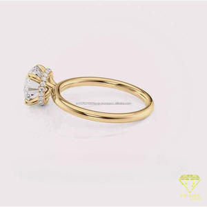 Anillo de Compromiso Solitario con Diamante Cultivado en Laboratorio de Corte Ovalado en Oro Amarillo, Anillo de Promesa Clásico de Cuatro Puntas para Mujer, Estilo Minimalista para Novia - Product Image 3