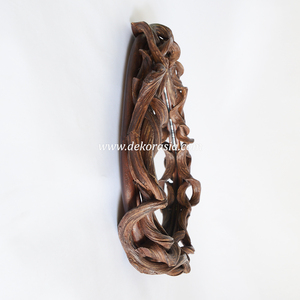 Miroir décoratif mural Kasela, miroir élégant et stylé pour la décoration intérieure moderne - Product Image 2