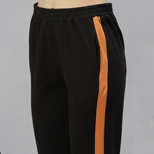 Ensemble de survêtement pour femme en coton 100% personnalisé, design 2025, dernière collection, t-shirt et pantalon d'été pour femme - Product Image 6
