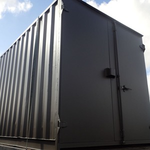 Solution avancée de transport de marchandises avec une structure robuste en acier utilisant des conteneurs maritimes secs pour l'importation et l'exportation de fret. - Product Image 1