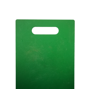 Planche à découper en plastique épais et flexible écologique avec techniques sculptées et trous de suspension sans danger pour les aliments et la cuisine - Product Image 1