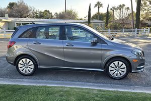 B250E 2017 en bon état - Product Image 5