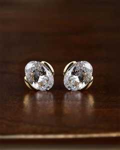 Boucles d'oreilles solitaires ovales en diamant de laboratoire scintillant de 1,01 carat avec or massif 14 carats, idéales pour les femmes, pour les fêtes et comme bijoux de promesse - Product Image 1