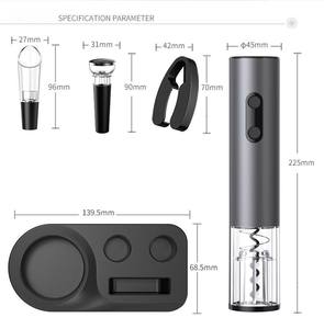 Colección de abridores de botellas de vino eléctricos a batería con vertedor, tapón hermético, cortador de papel de aluminio y soporte negro moderno - Product Image 3