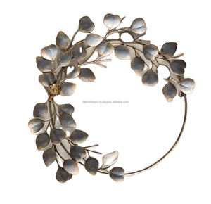 Guirnalda de Hojas de Hierro Hecha a Mano, Decoración Moderna para el Hogar, para Uso en Interiores y Exteriores - Product Image 4