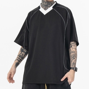 เสื้อโปโลฟุตบอลวินเทจแบบกำหนดเอง เสื้อกีฬาโพลีเอสเตอร์ส่วนบุคคล เสื้อฟุตบอลย้อนยุคสำหรับผู้ชาย ผู้ผลิตเสื้อฟุตบอล - Product Image 4