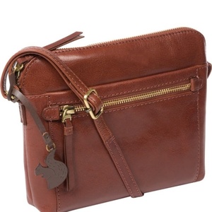 Sac bandoulière en cuir marron pour femme, sac de poitrine tendance personnalisé avec sangle réglable, poche avant zippée, style minimaliste - Product Image 2