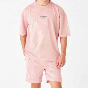 Ensemble décontracté pour homme en maille rose clair, t-shirt oversize et short assorti, style streetwear léger, collection été 2026 - Product Image 4