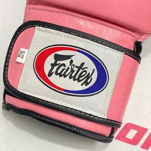 Dernier modèle de gants de boxe Fairtex personnalisés noir et violet, gants de sparring professionnels en cuir véritable avec protection UV, à lacets - Product Image 5