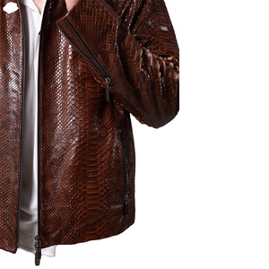 Người Đàn Ông Mới Của Nâu <span class=keywords><strong>Python</strong></span> Da Biker Áo Khoác Mới Rắn <span class=keywords><strong>In</strong></span> <span class=keywords><strong>Python</strong></span> Nổi Da Chính Hãng Với Rex Áo Khoác Lông OEM Cung Cấp - Product Image 6