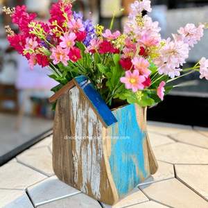 Fournitures de jardin artisanales, décoration intérieure, pots de fleurs / plantes avec design maison, bois de bateau recyclé, couleur originale, vente en gros - Product Image 2